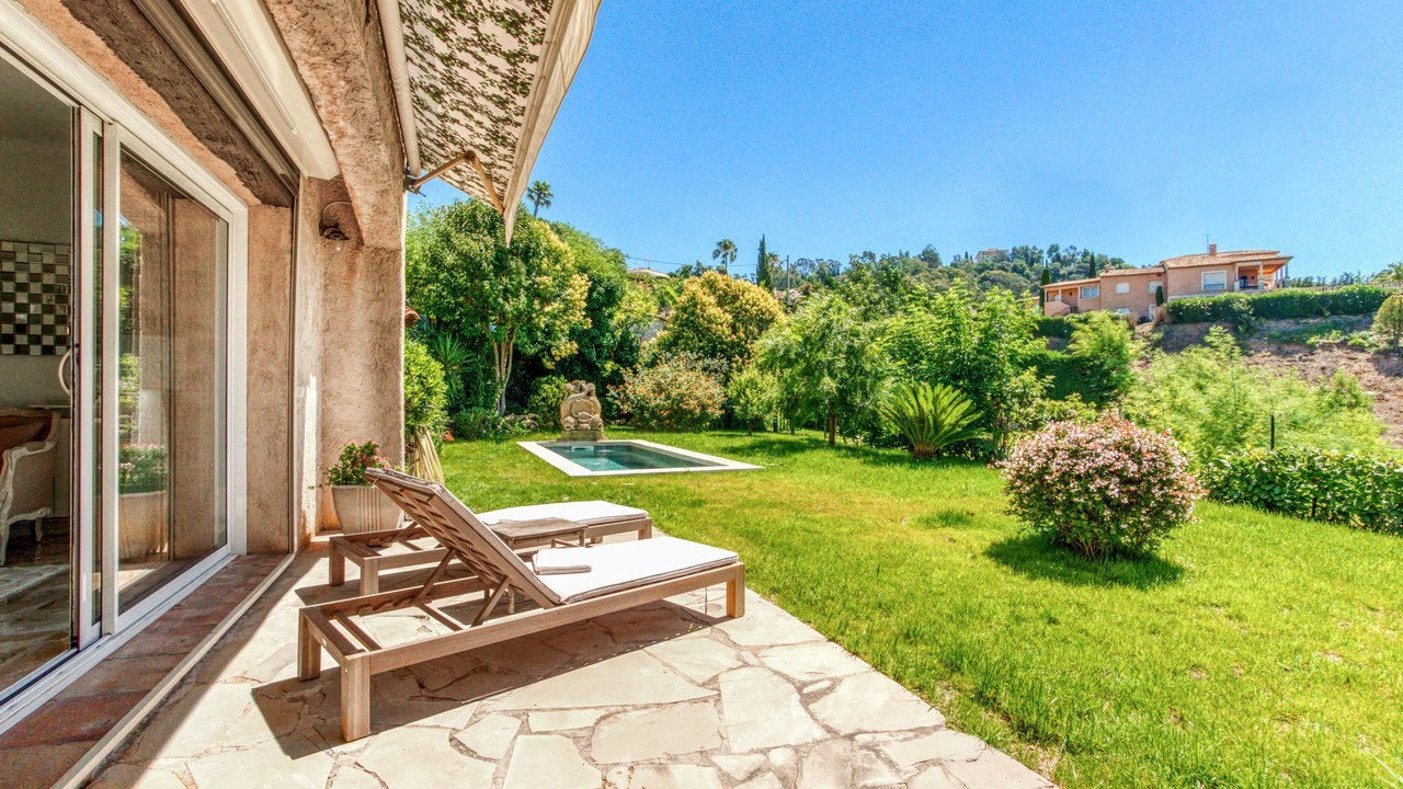 Photo of Patio Balcony in Cannes La Bocca