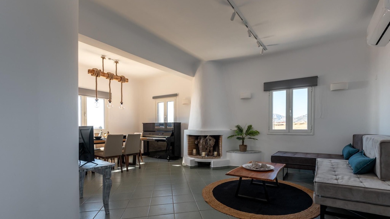 Photo of Livingroom in Exo Gialos
