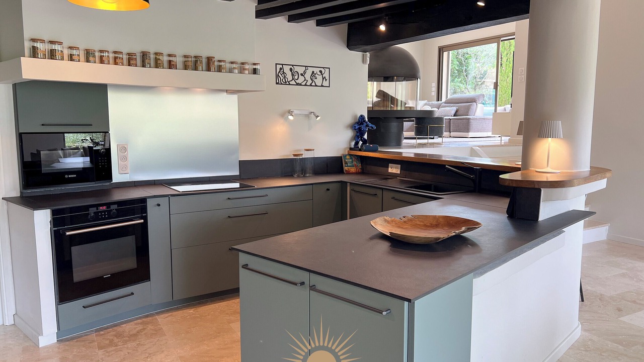 Photo of Kitchen in Le Plan-de-Grasse