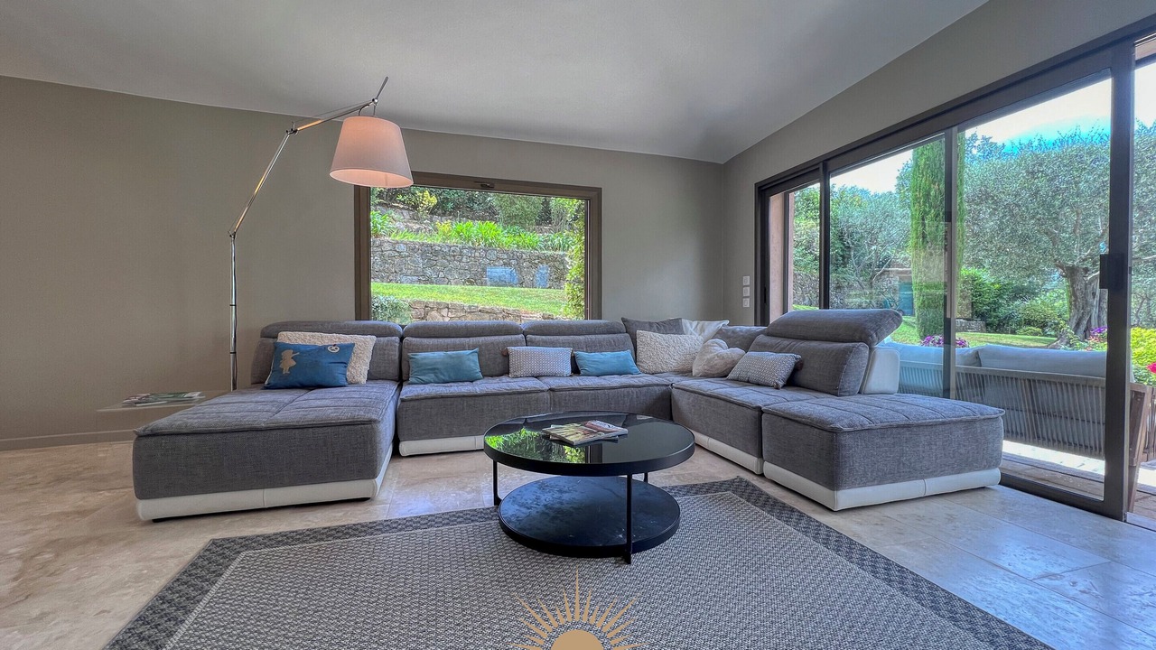 Photo of Livingroom in Le Plan-de-Grasse