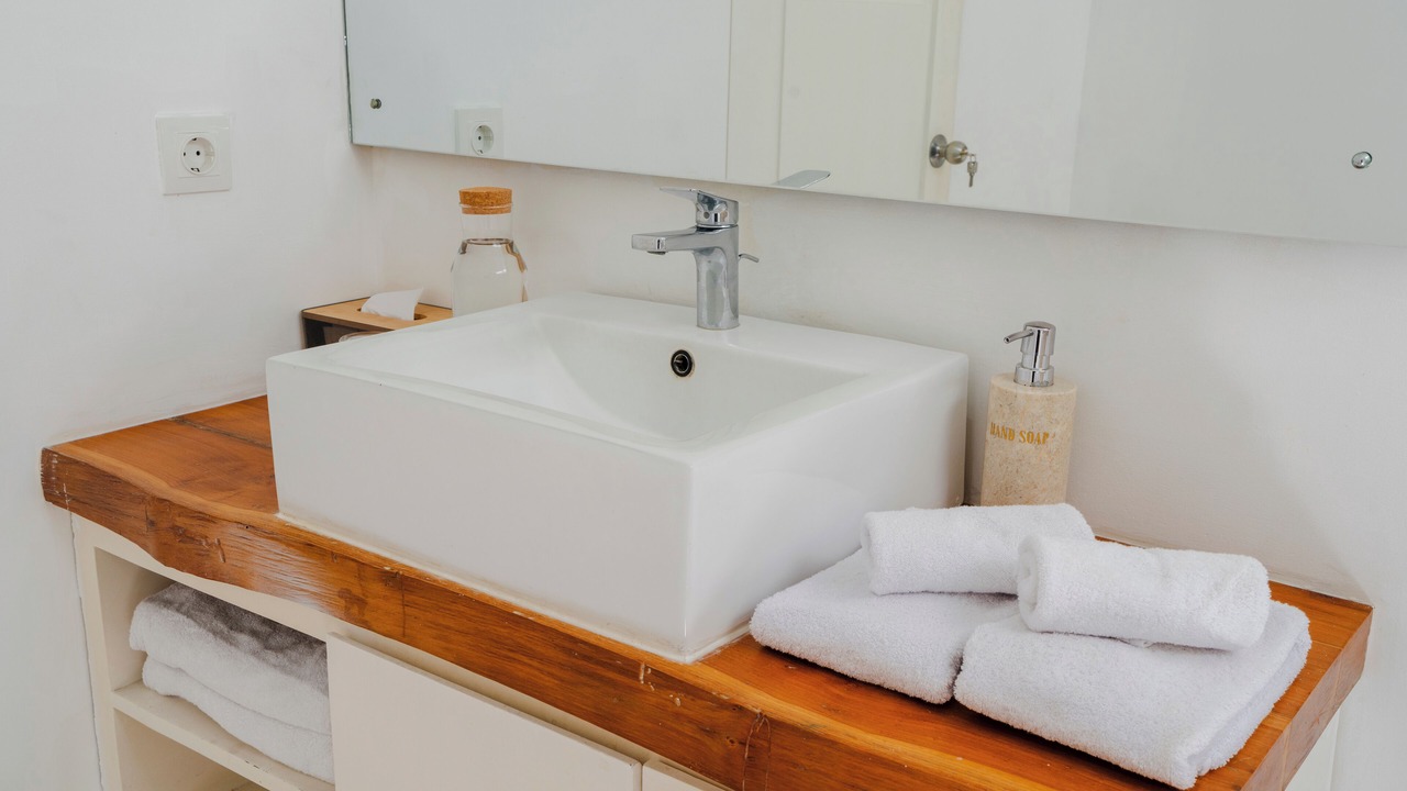 Photo of Bathroom in Sunset Road