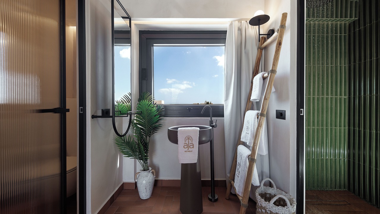 Photo of Bathroom in Kamari