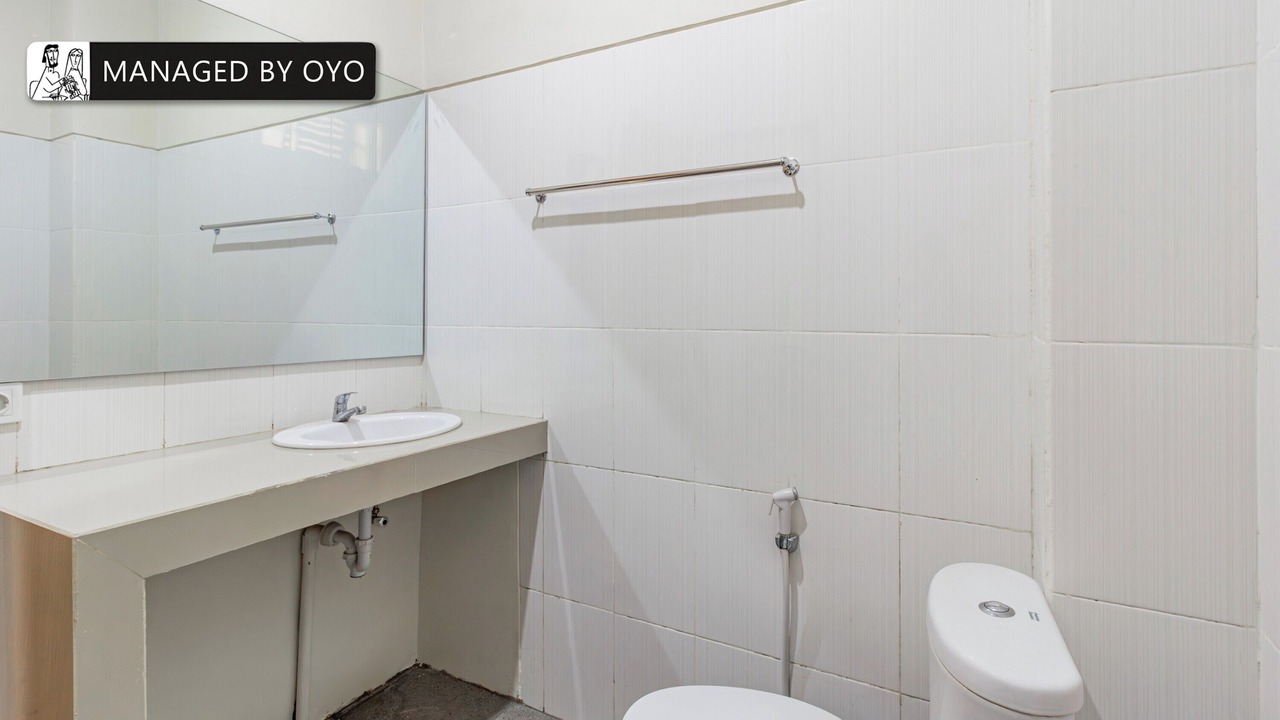 Photo of Bathroom in Sunset Road