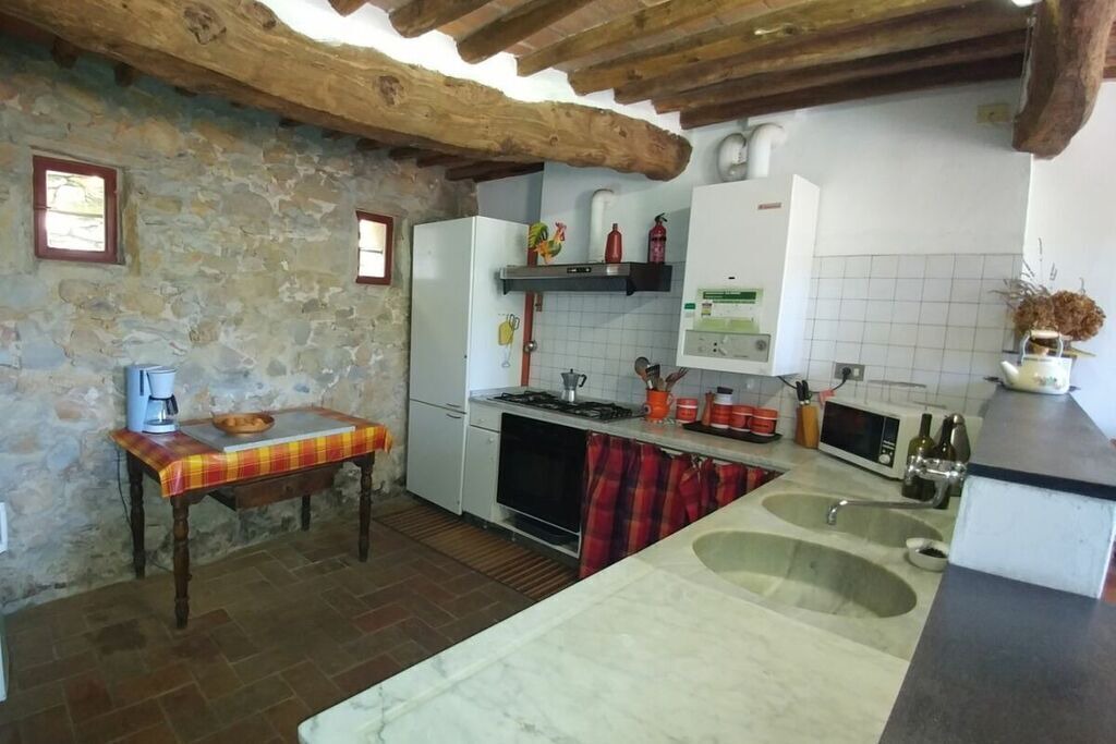Photo of Kitchen in Buti