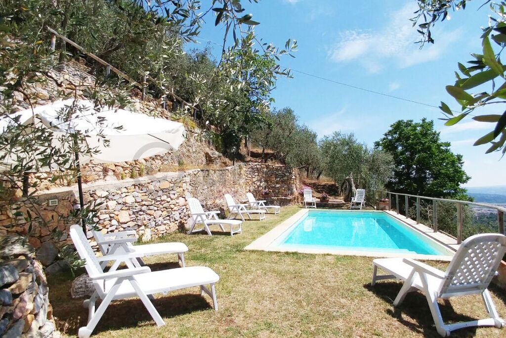 Photo of Outdoor in Buti