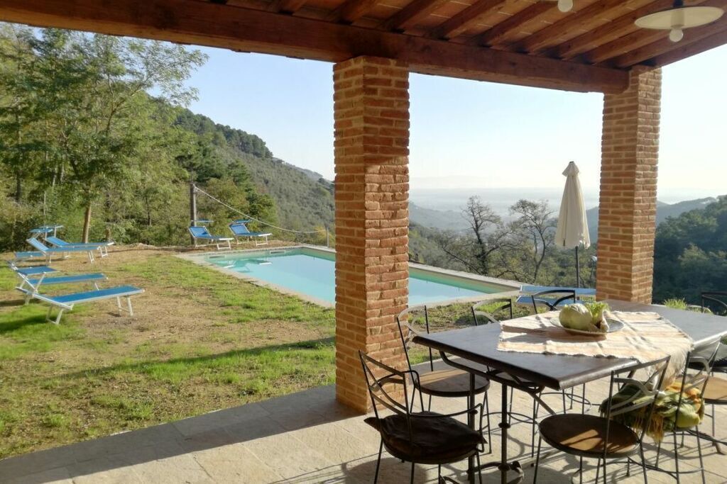 Photo of Outdoor in Buti