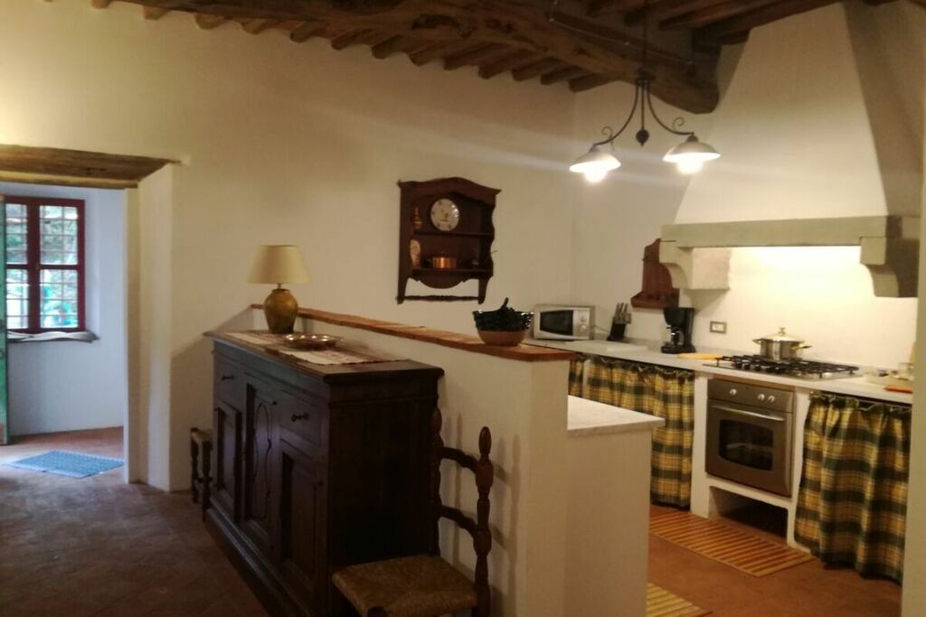 Photo of Kitchen in Buti
