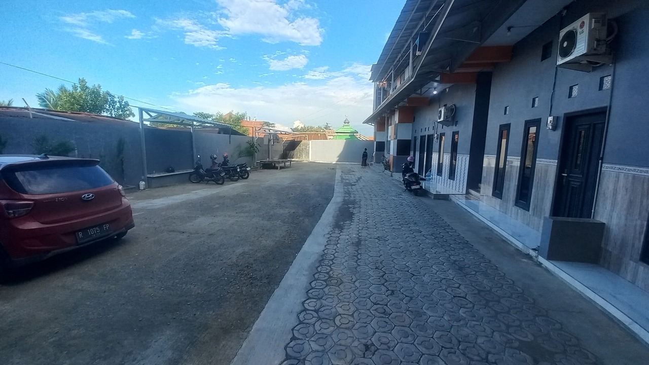 Photo of Others in Slawi