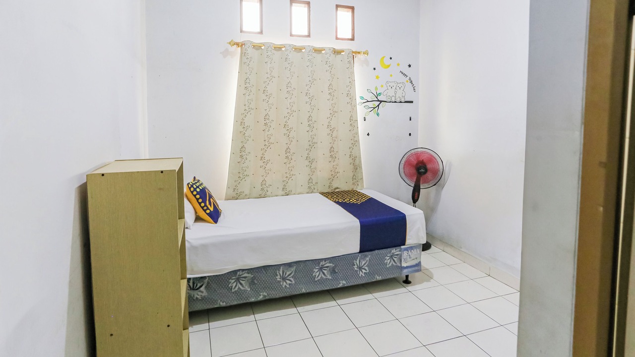 Photo of Bedroom in Pondokcina