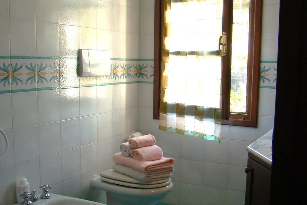 Photo of Bathroom in Capoliveri