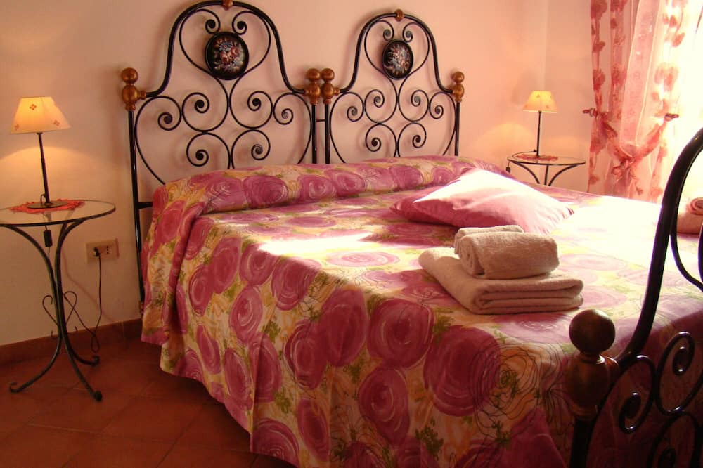 Photo of Bedroom in Capoliveri