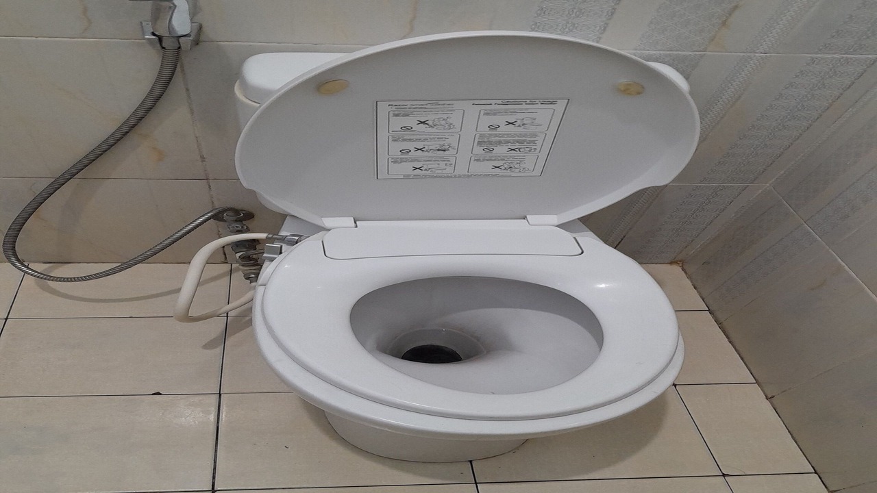 Photo of Bathroom in Rajabasa