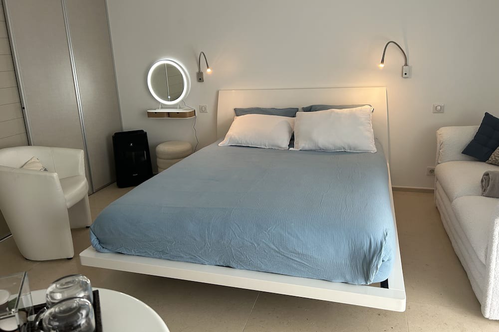 Photo of Bedroom in Saint Antoine