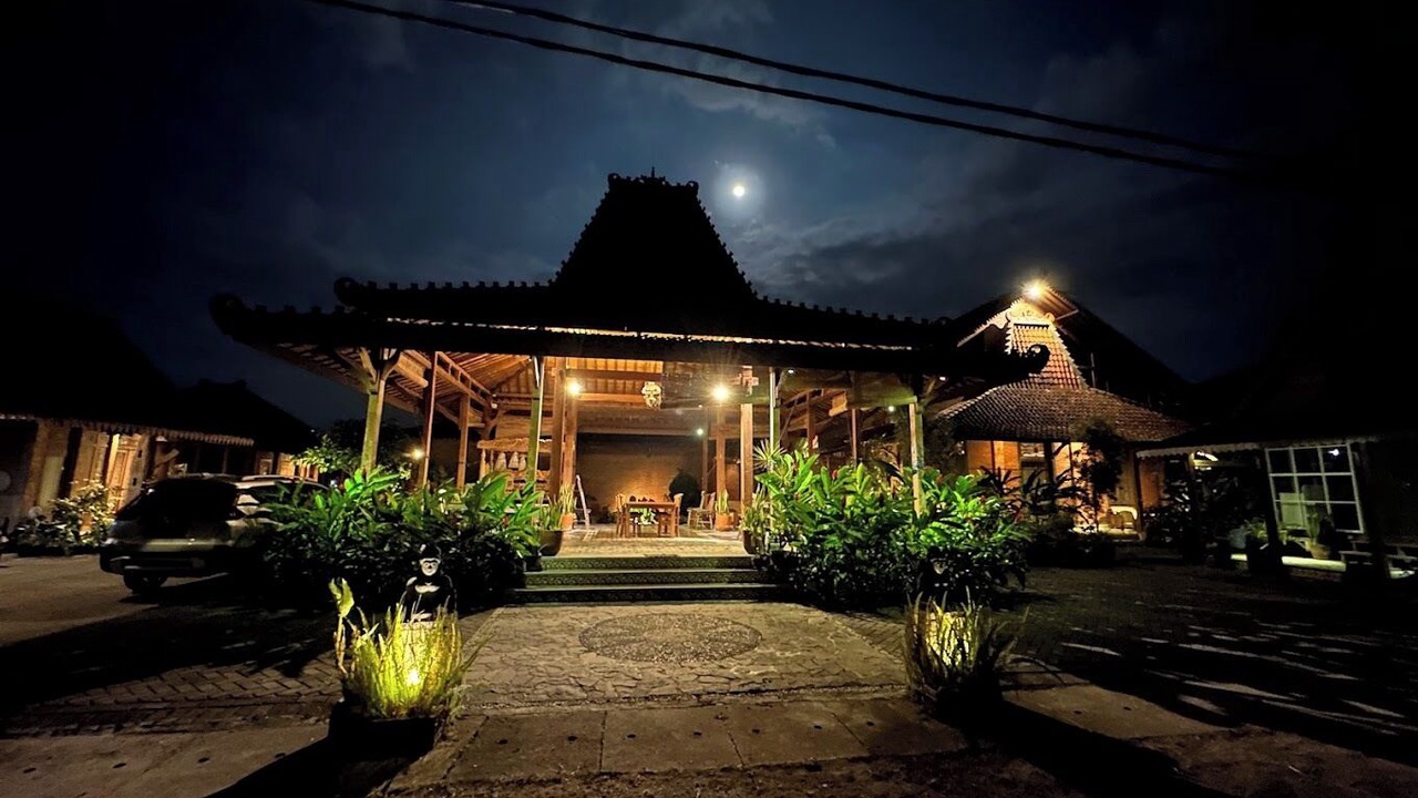 Photo of Others in Borobudur