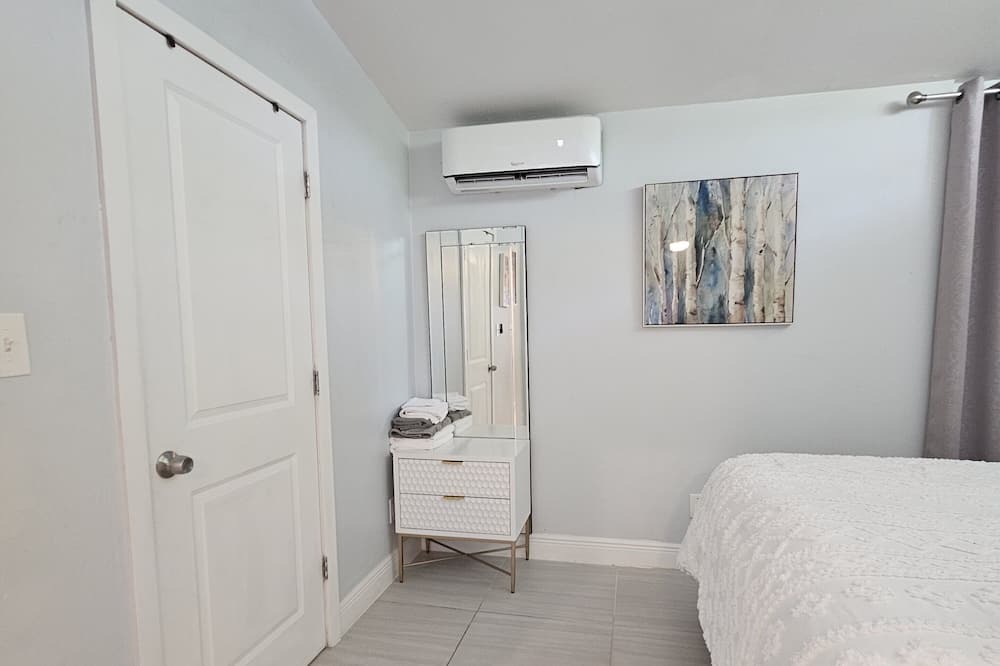 Photo of Bedroom in Catalina