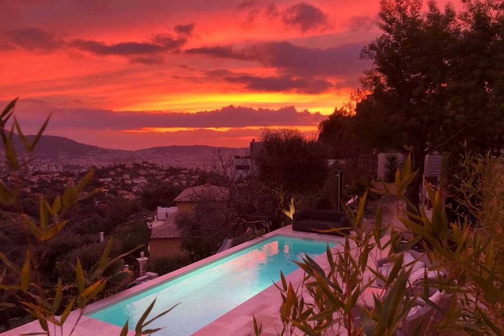 Photo of Outdoor in Saint Pierre de Feric