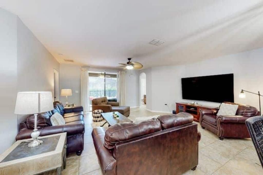 Photo of Livingroom in Thousand Oaks