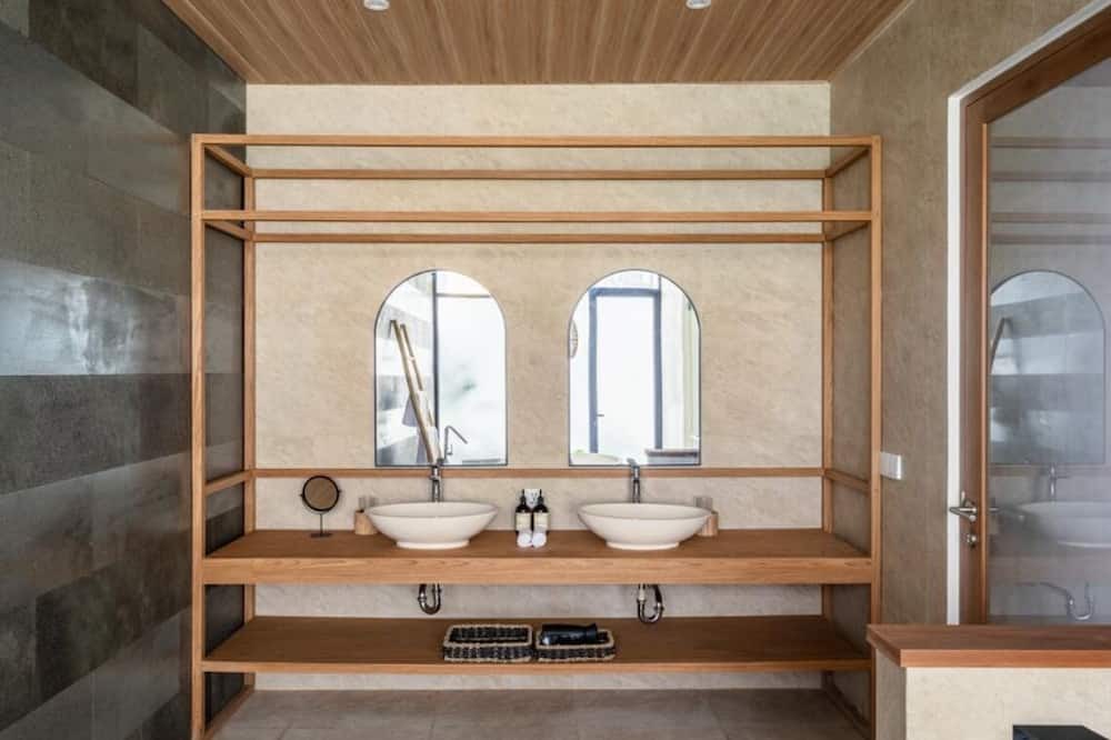 Photo of Bathroom in Padonan