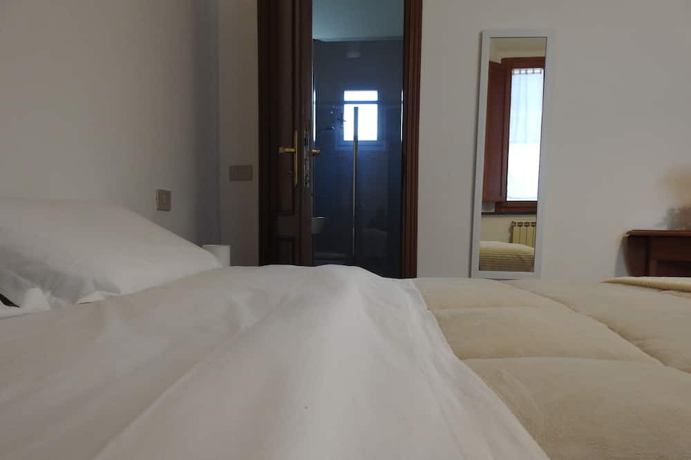 Photo of Bedroom in Pisa City Centre