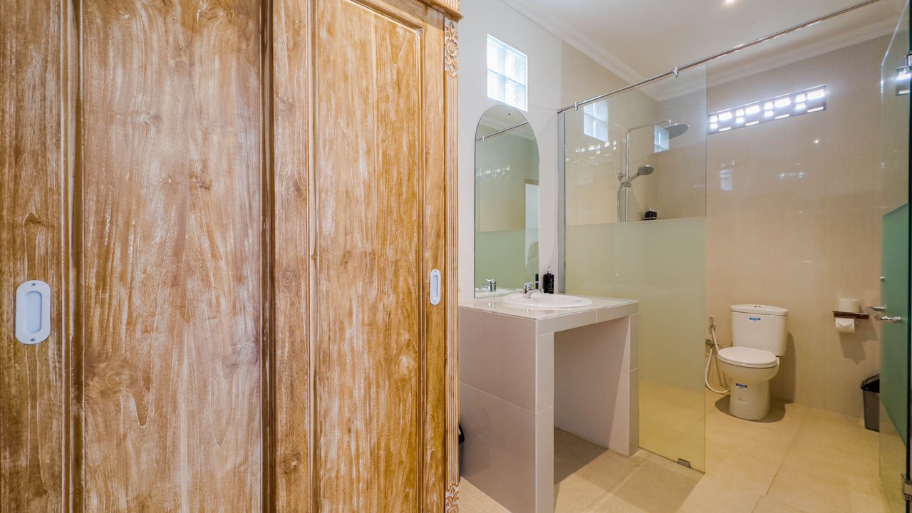 Photo of Bathroom in Singakerta