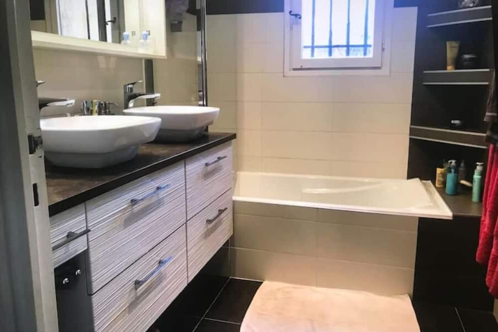 Photo of Bathroom in Plaine de la Brague