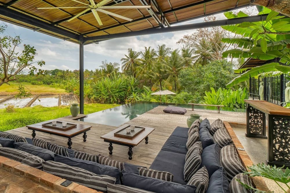 Photo of Outdoor in Beraban