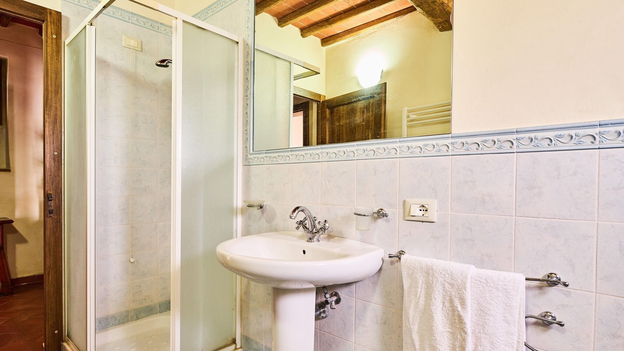 Photo of Bathroom in Neri