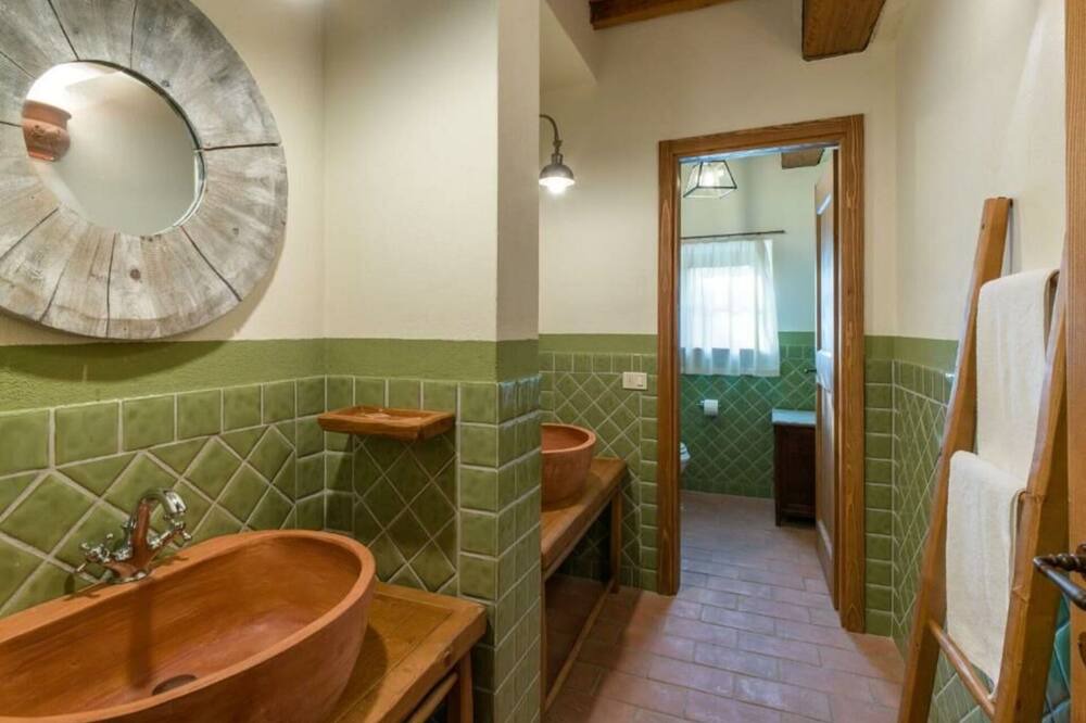 Photo of Bathroom in Montaione