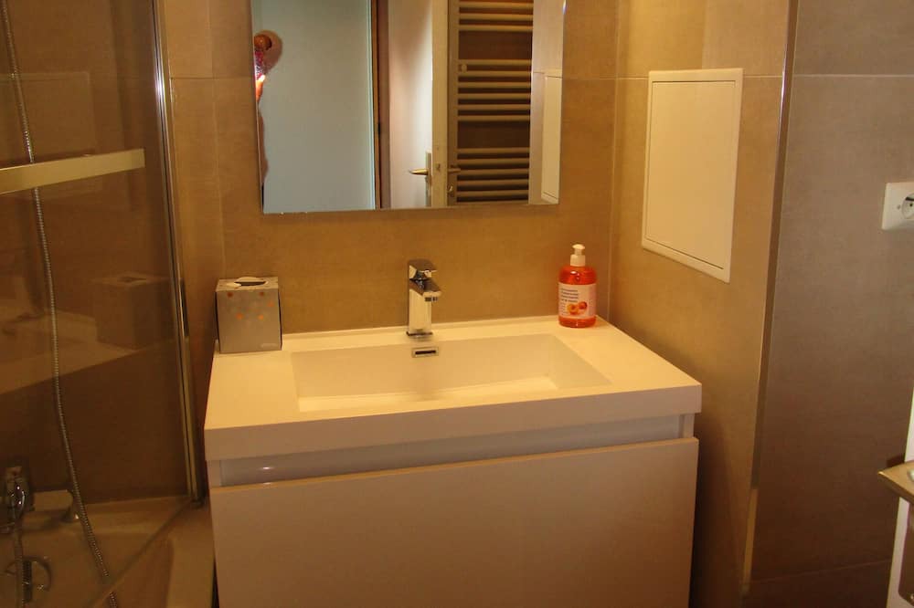 Photo of Bathroom in Plaine de la Brague