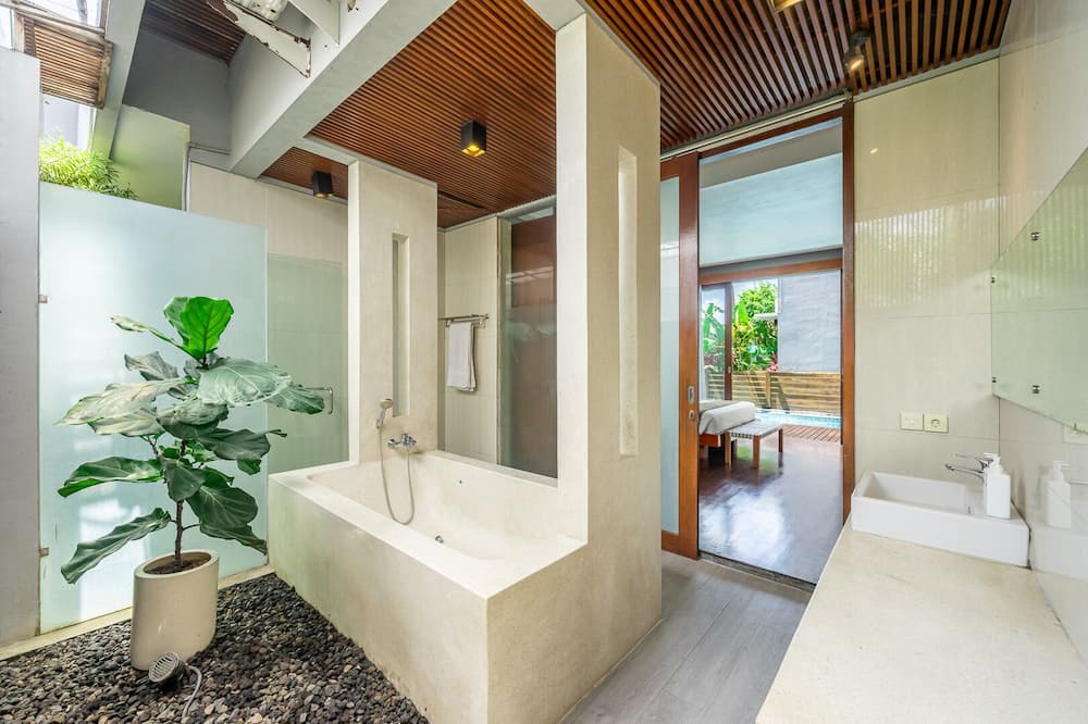 Photo of Bathroom in Babakan