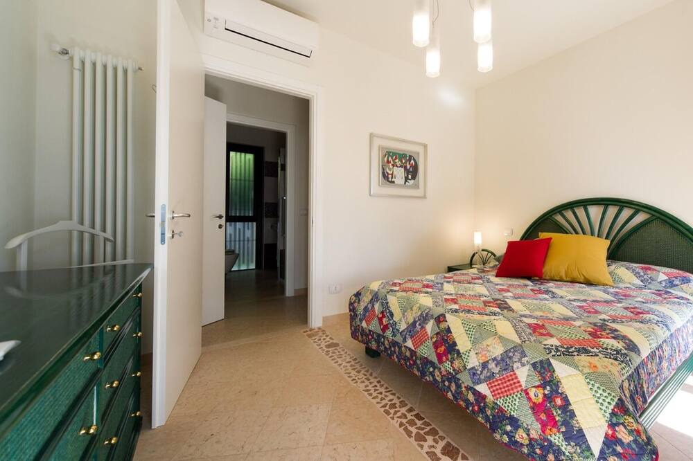 Photo of Bedroom in Frader