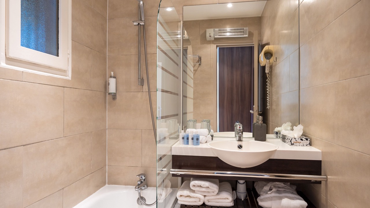 Photo of Bathroom in Cogolin