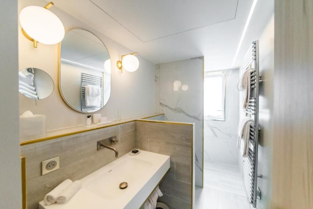 Photo of Bedroom in Mandelieu-La-Napoule
