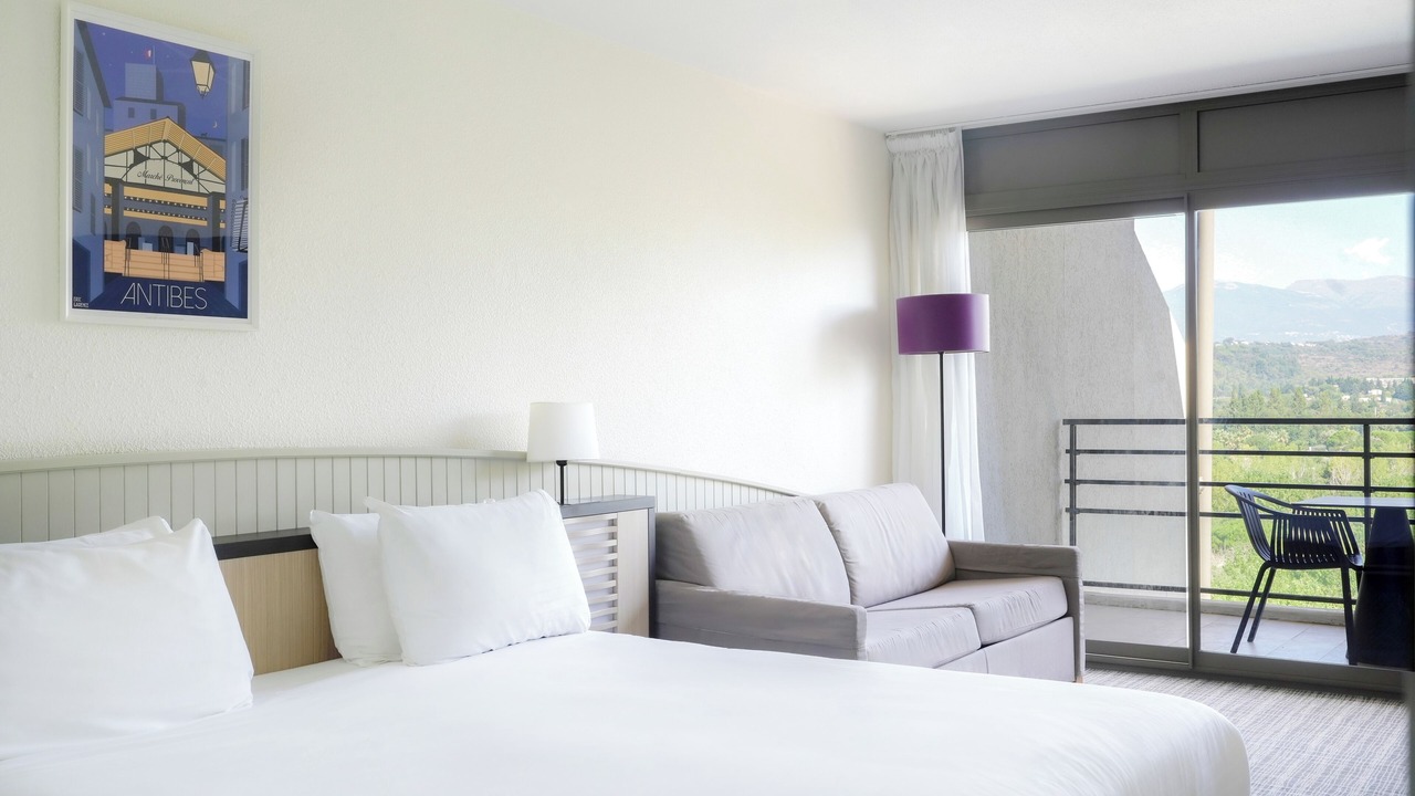 Photo of Bedroom in Plaine de la Brague