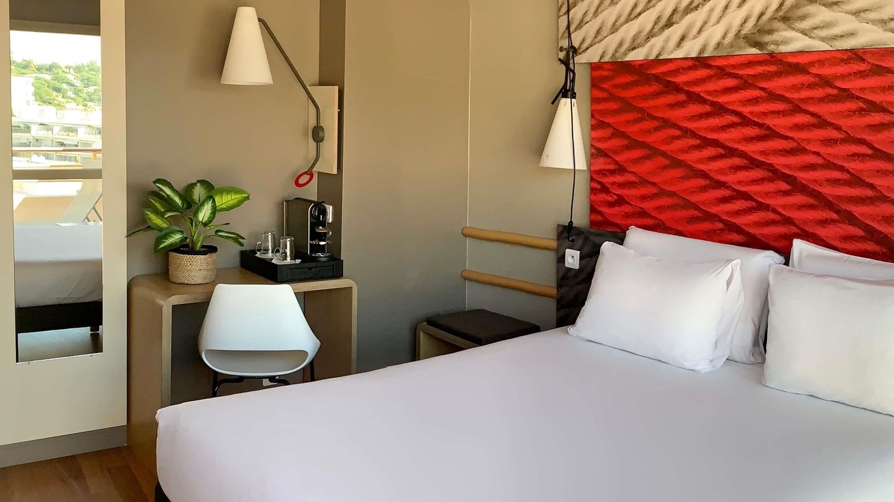 Photo of Bedroom in Cannes La Bocca