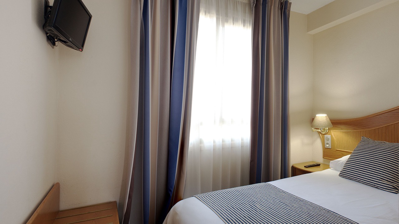 Photo of Bedroom in Riquier
