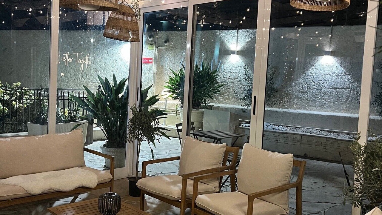 Photo of Outdoor in California - Pezou