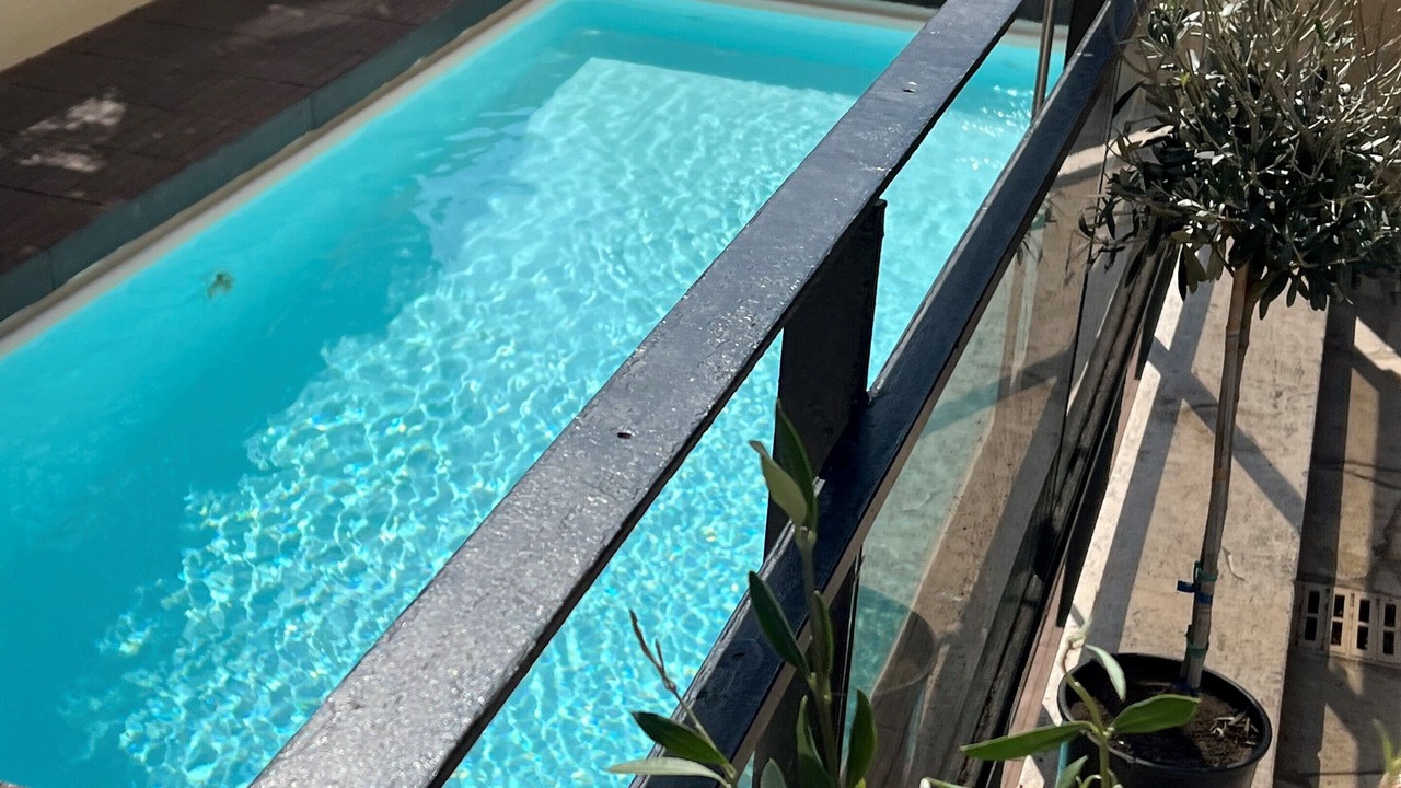 Photo of Outdoor in California - Pezou