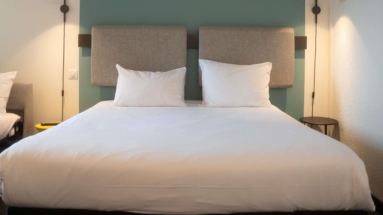 Photo of Bedroom in Musicians Quarter
