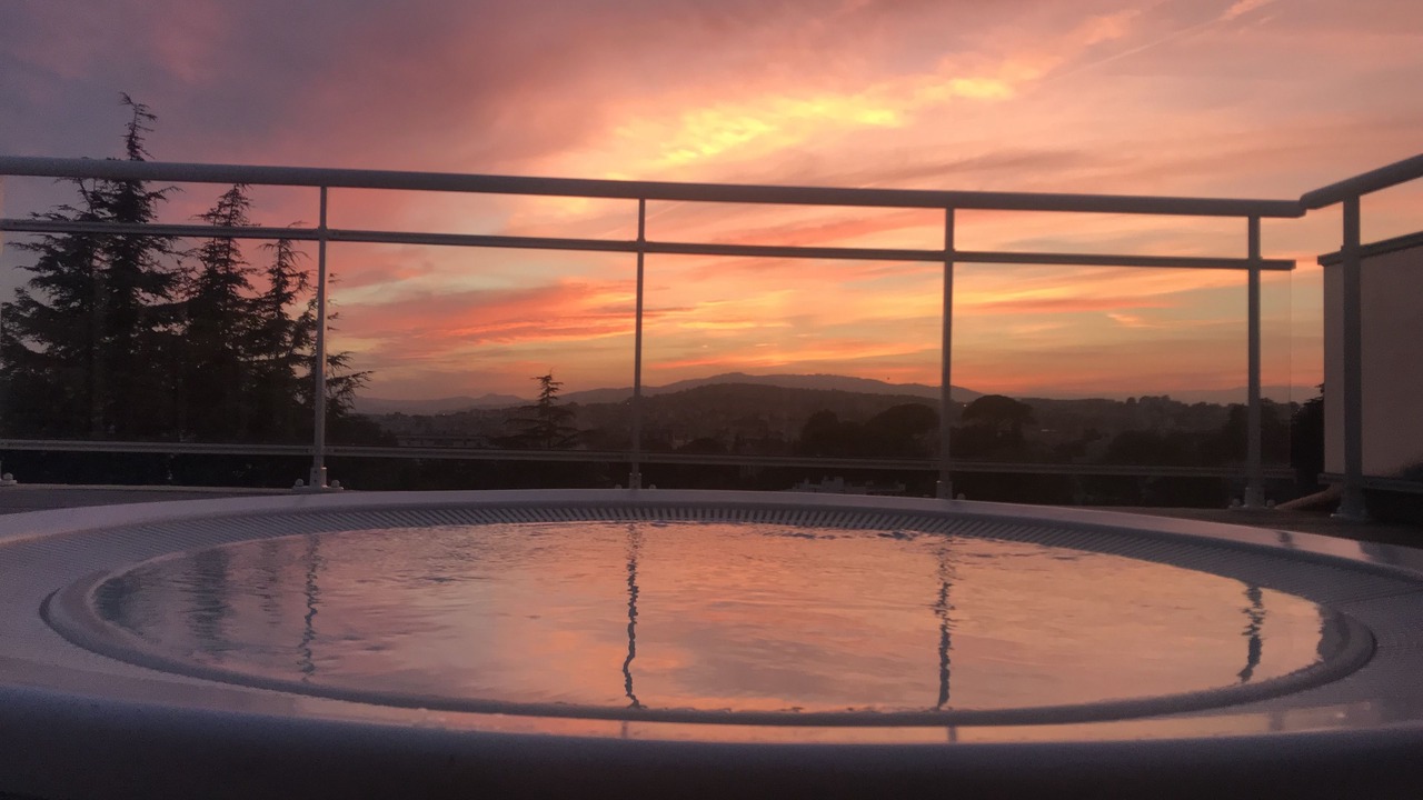 Photo of Outdoor in California - Pezou