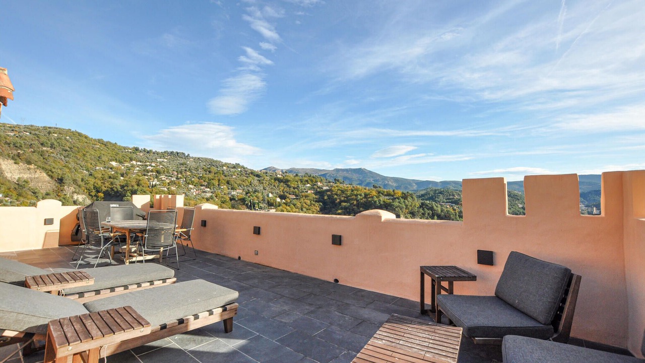Photo of Outdoor in Contes