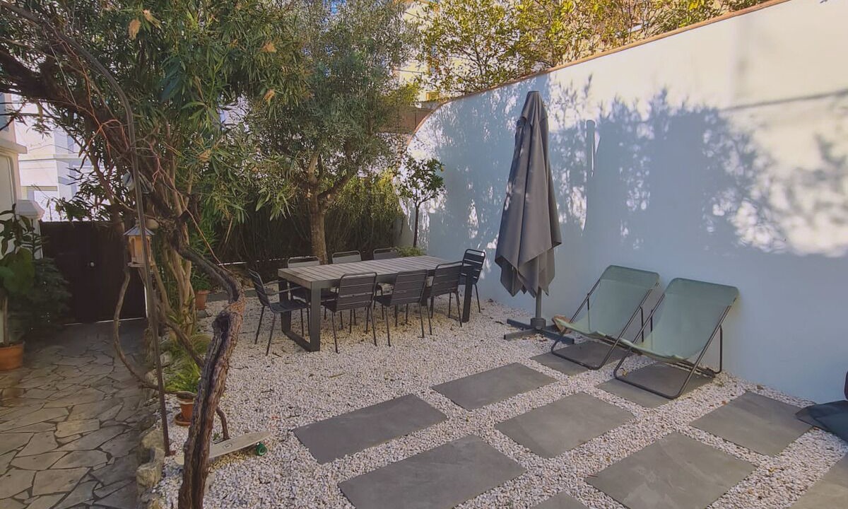 Photo of Outdoor in Carnot