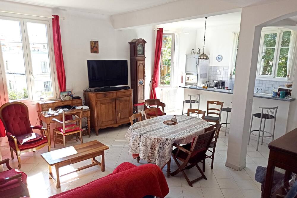 Photo of Livingroom in Saint-Sylvestre