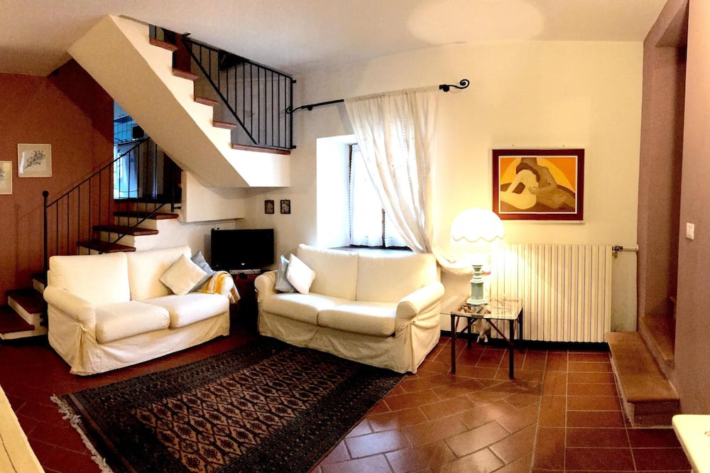 Photo of Livingroom in Massino Visconti