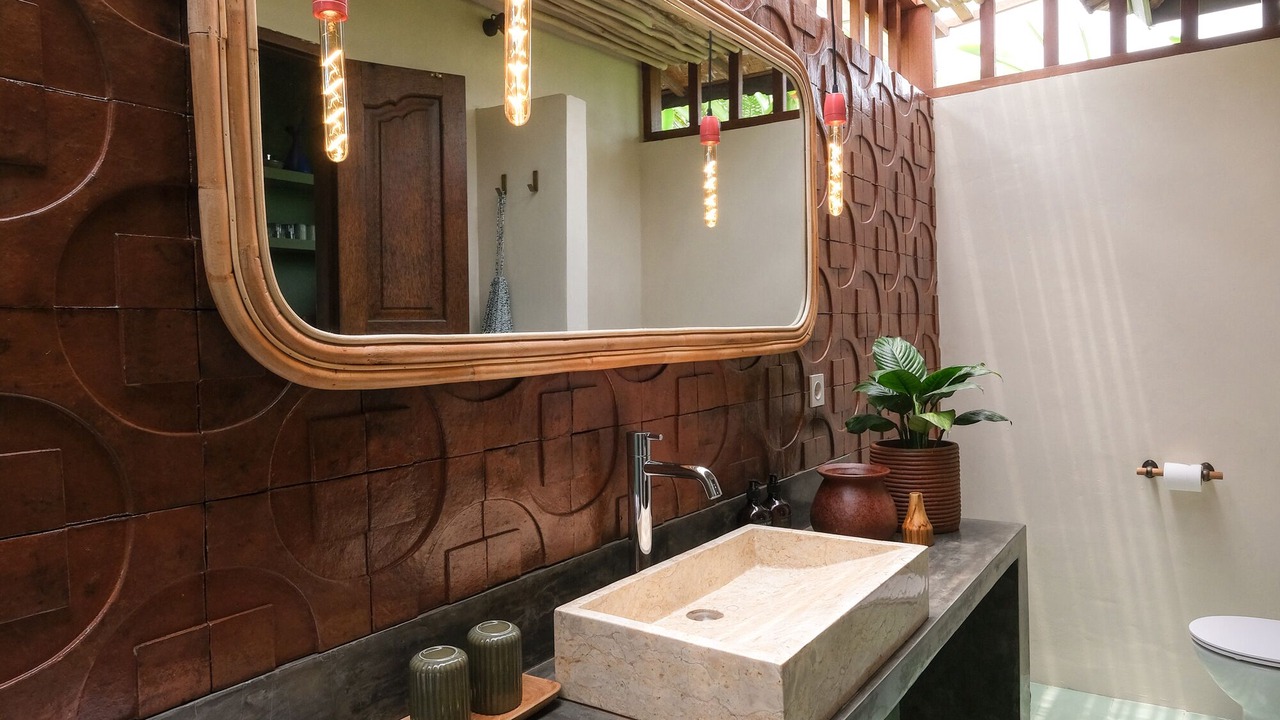 Photo of Bathroom in Suraberata