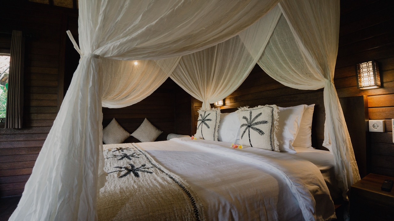 Photo of Bedroom in Mushroom Bay