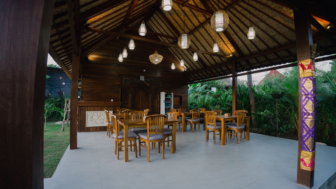 Photo of Others in Mushroom Bay