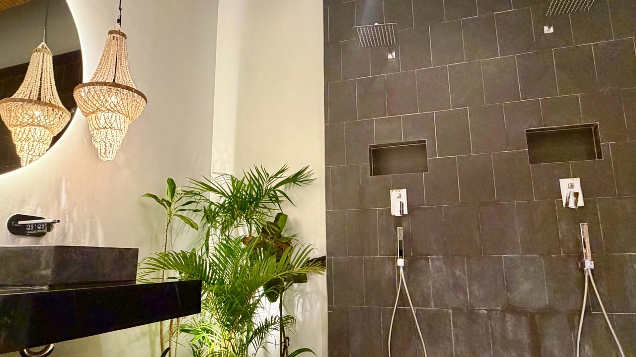 Photo of Bathroom in Mushroom Bay
