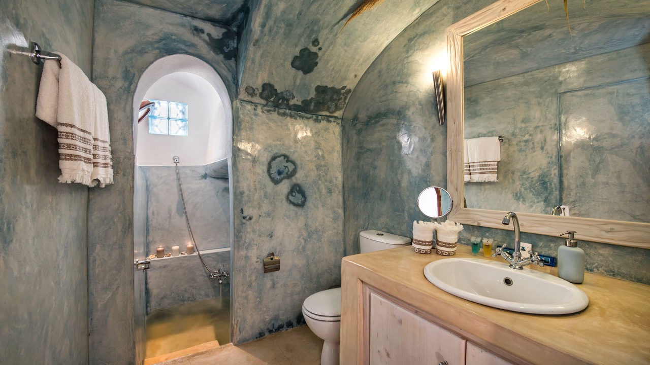 Photo of Bathroom in Emporio