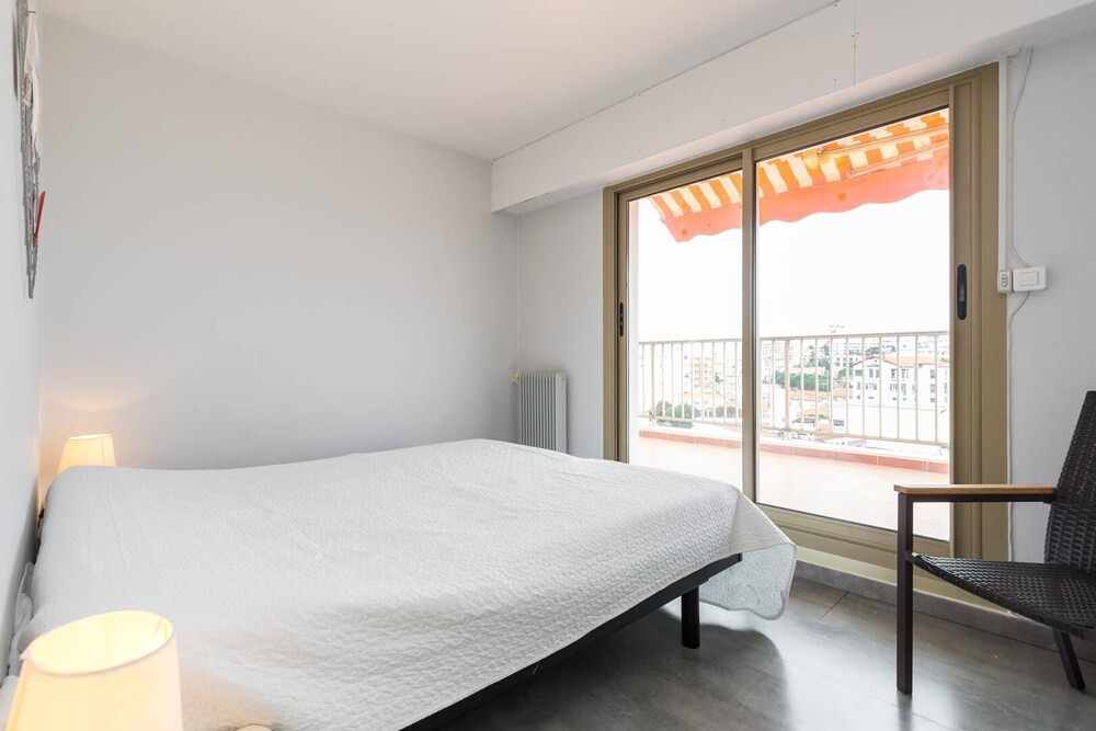 Photo of Bedroom in Juan-les-Pins